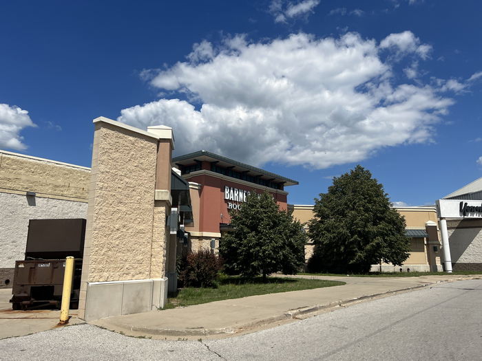 Midland Mall - July 31 2022 (newer photo)